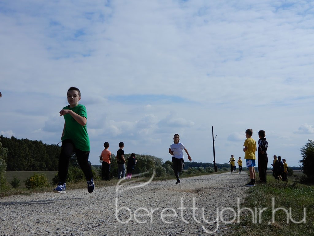 Mezei futóbajnokság Berettyóújfaluban 26